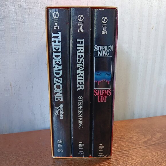 Stephen King Box Set (3 Books) Paperback - Picture 5 of 15